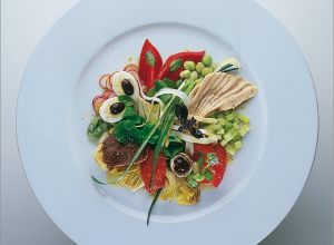 Salade « printemps des arts », une niçoise à la monégasque