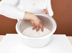 Cuisson et préparation du riz « gohan »