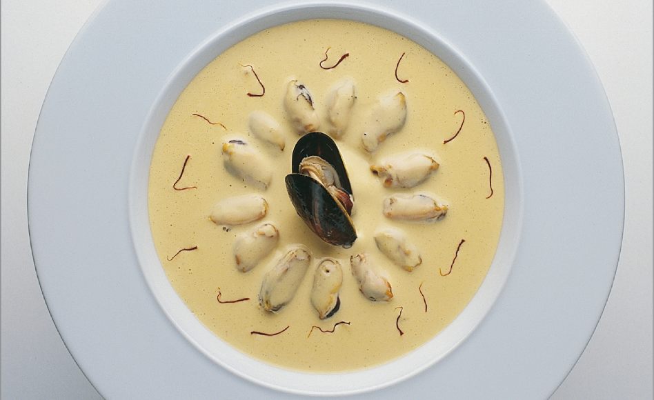 Crème de moules de bouchot au safran par Alain Ducasse