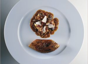 Poule faisane rôtie, polenta, sauce aux cèpes par Alain Ducasse