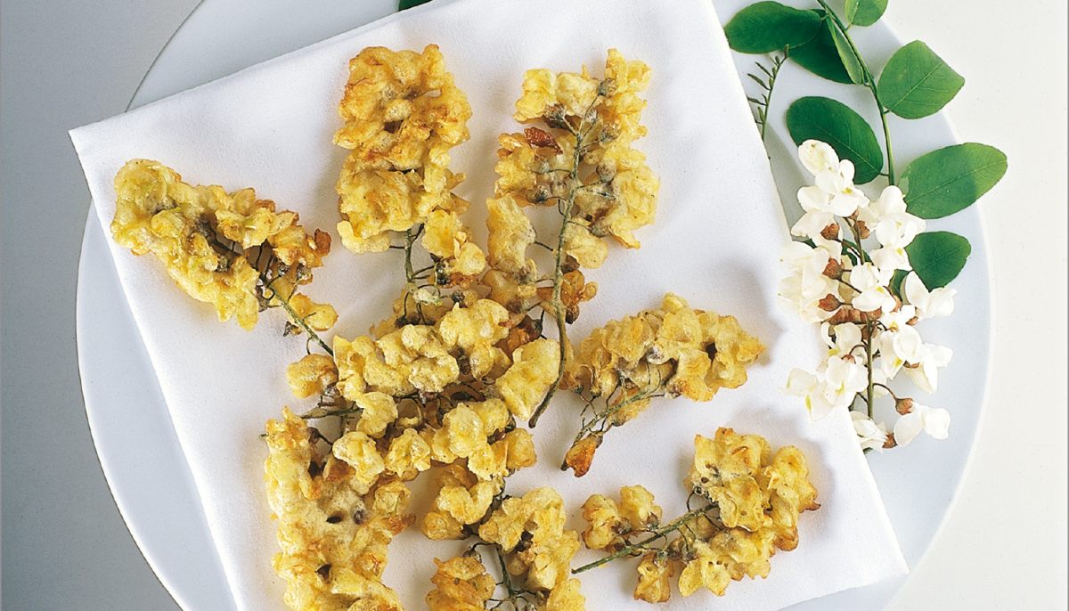 Beignets De Fleurs D Acacia Par Alain Ducasse