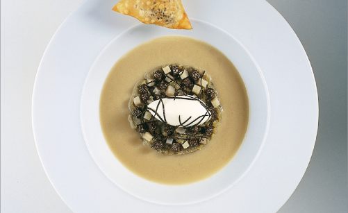 Bouillon d artichaut et cepe rissoles de foie gras et matignon aux truffes