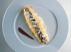 Morilles brunes et blondes en omelette par Alain Ducasse