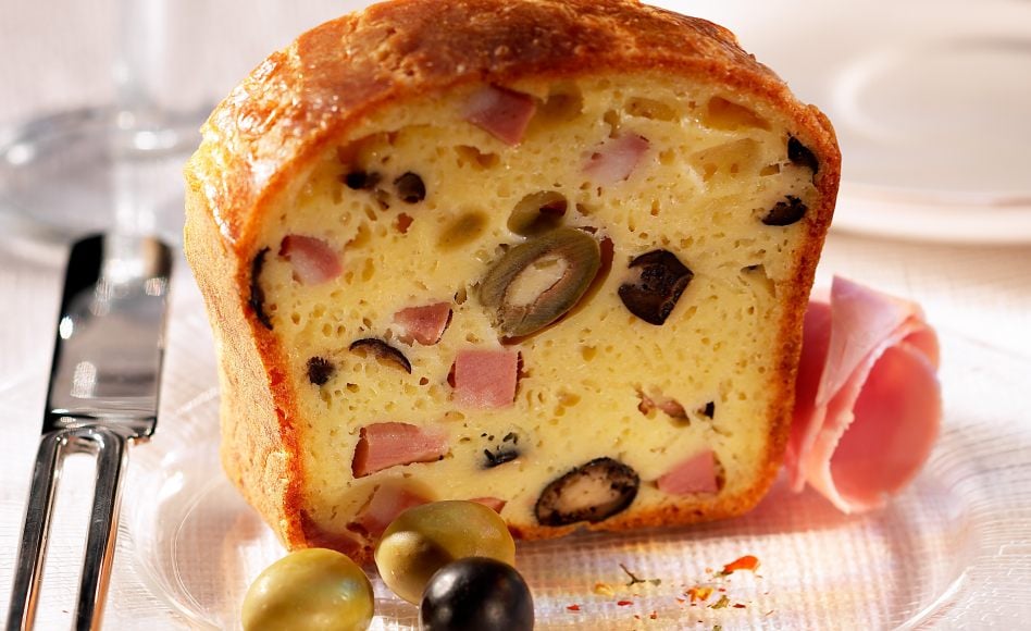 recette de Cake au jambon et aux olives