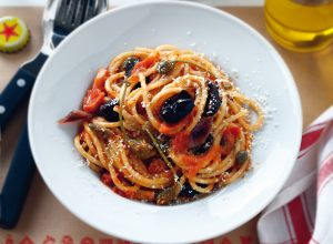 Spaghettis alla puttanesca par Julie andrieu