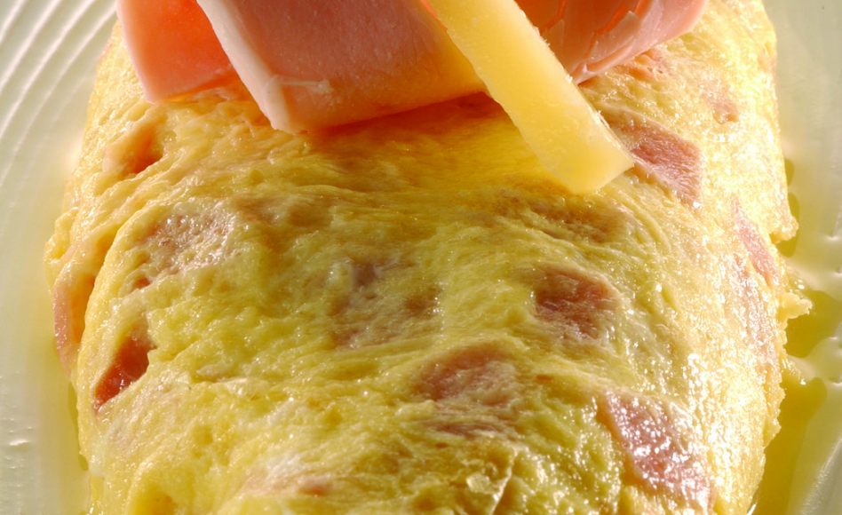 Omelette roulée jambon fromage par Alain Ducasse