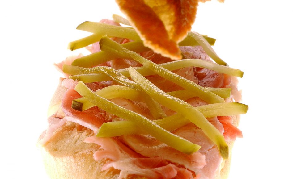 Sandwich à la parisienne, "beurre jambon cornichon" par Alain Ducasse