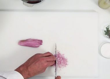Ciseler un oignon ou une échalote