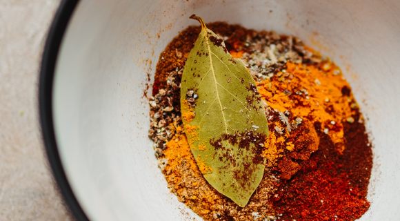 Curry, masala, cardamome : à la découverte des épices indiennes