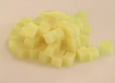 Tailler une pomme de terre en mirepoix