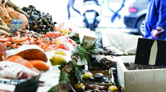 De l’art de composer un plateau de fruits de mer pour Noël