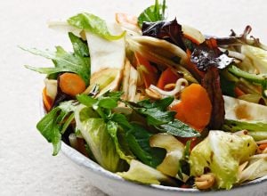 Recette de sauté de légumes et de salades par Alain Ducasse