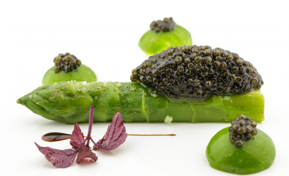 Caviar osciètre royal, asperge verte roux blanc