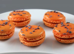 Macarons abricot-lavande par Alain Ducasse