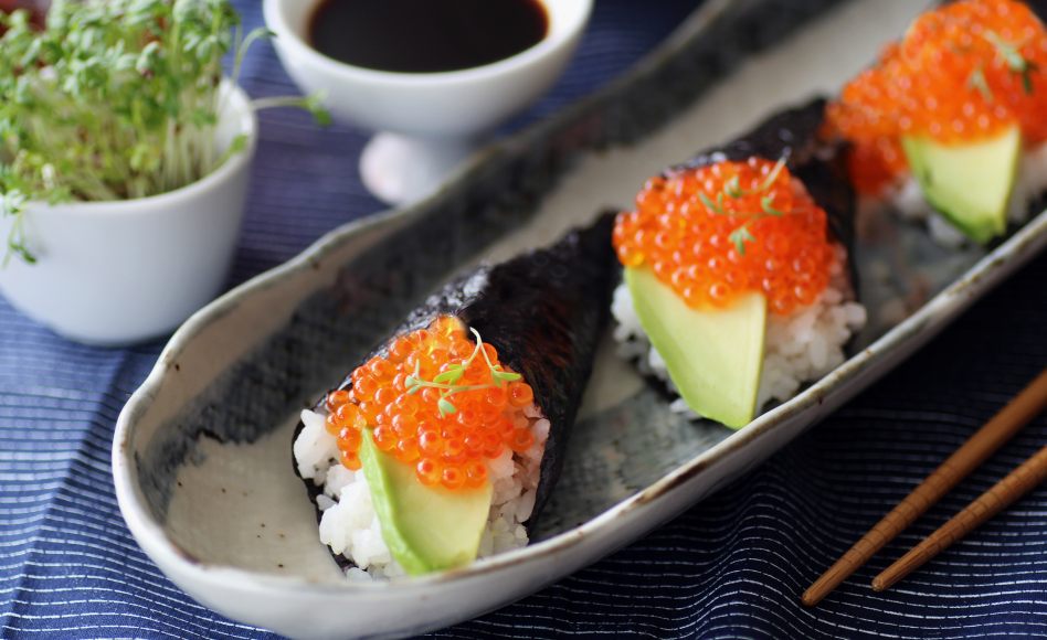 Temaki sushi aux oeufs de truite