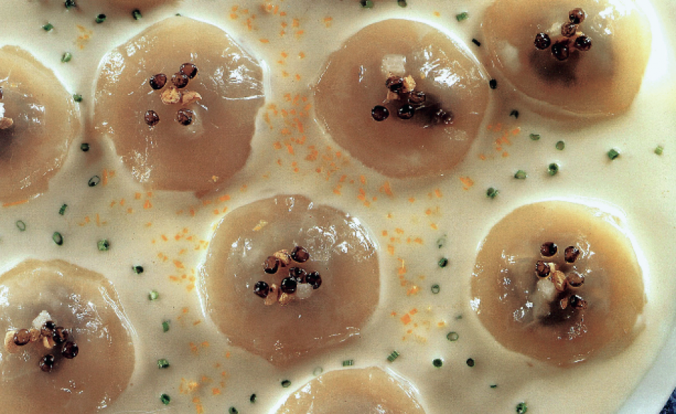 étuvée de noix de saint-jacques au caviar