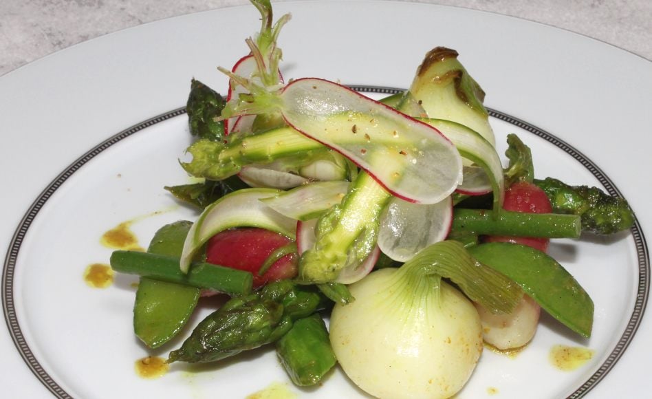 Recette de légumes d'été cuits et crus à peine épicés par Alain Ducasse