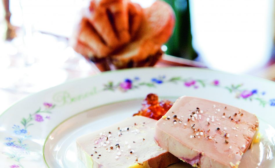 Foie gras de canard confit, brioche parisienne toastée