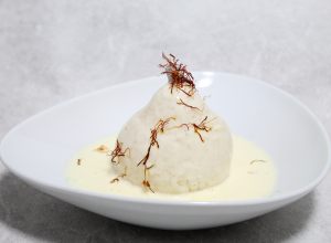 Recette de poires, sauce yaourt safran par Alain Ducasse