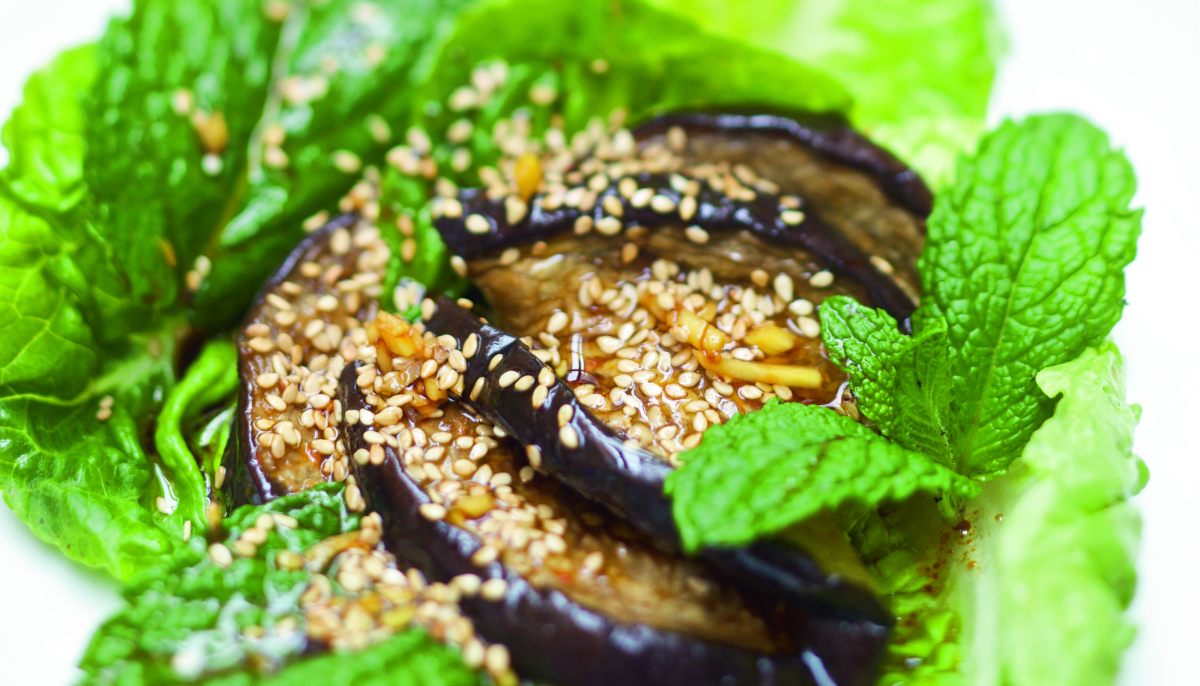 Recette d'Aubergines aigresdouces en salade croquante par Julie