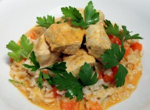 Poulet au curry, lait de coco, riz par Alain Ducasse