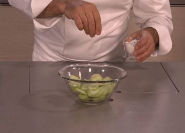 Technique pour dégorger des concombres