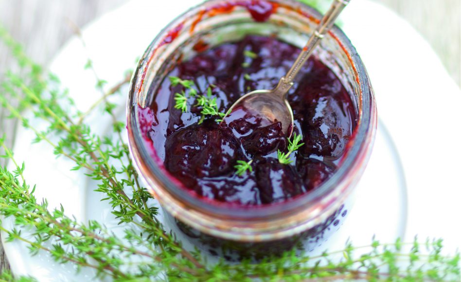 Confiture de prunes au thym par Julie Andrieu