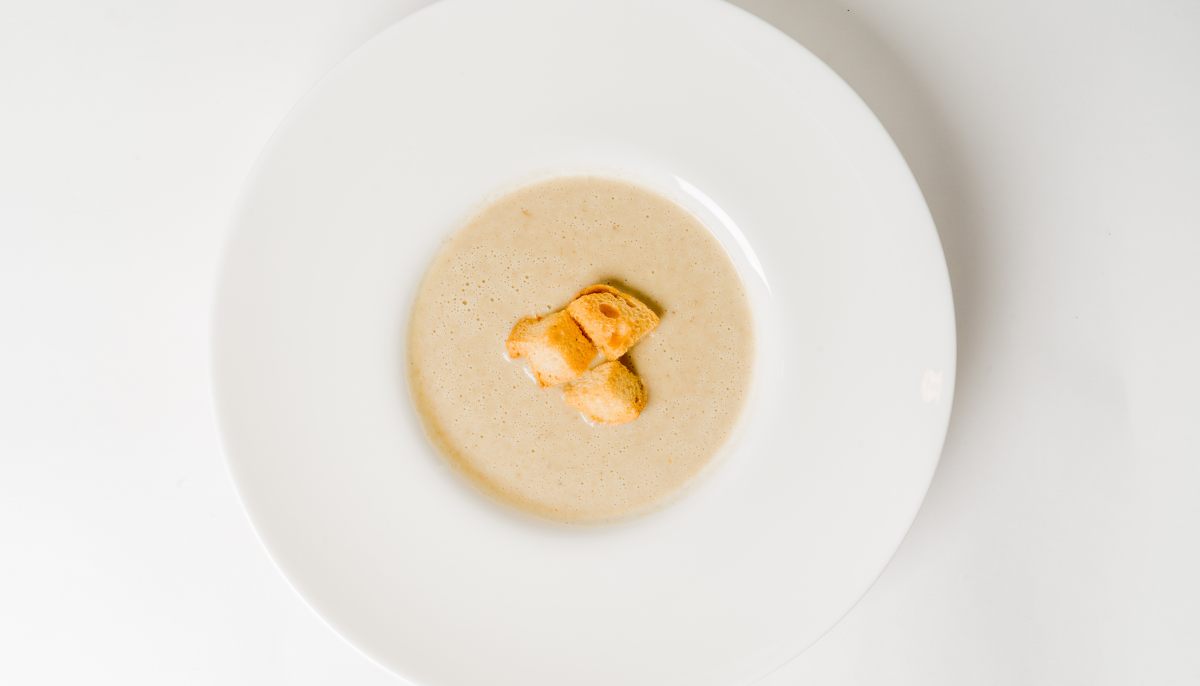 Recette de Bisque d'étrilles par Alain Ducasse Académie du Goût