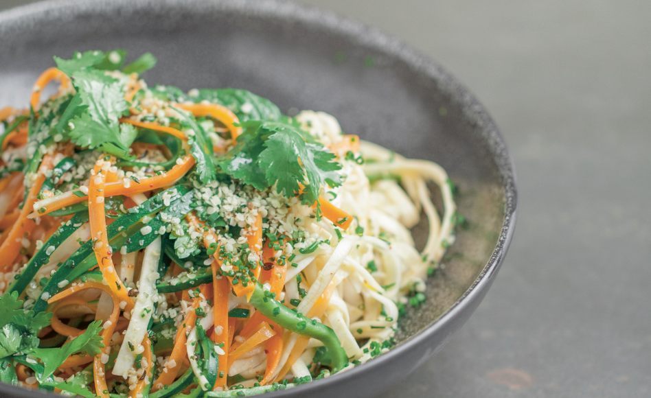 Spaghetti de légumes aux graines de chanvre