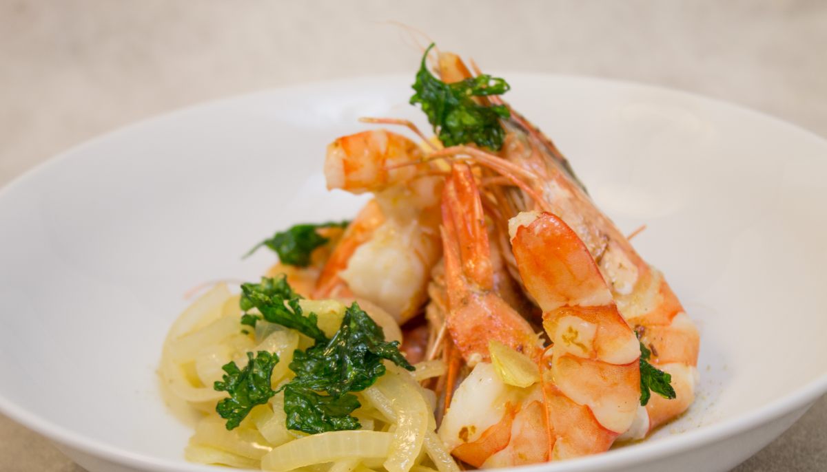 Recette de Gambas et oignons par Alain Ducasse Académie du Goût