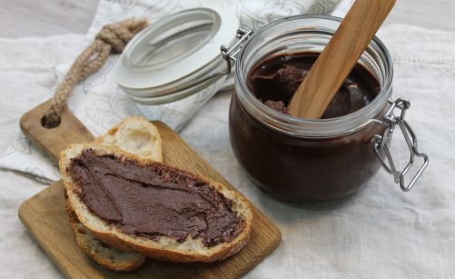 Recette de Pâte à tartiner chocolat-noisettes par Académie Du Goût
