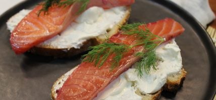 Gravlax de saumon à la betterave