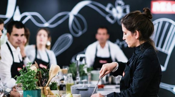 Ateliers découverte produits et cours de cuisine pour chefs en devenir au programme des Miele Experience Centers