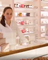 Café Pouchkine : Matriochka, la bûche qui déboîte signée Nina Métayer