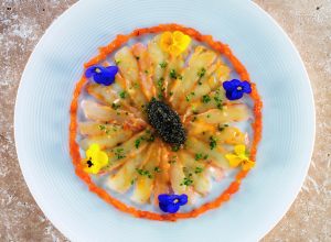 Le carpaccio de langoustines au caviar d'Aquitaine