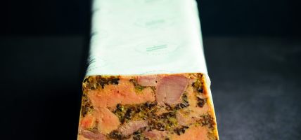 Recette de jarrets de cochon, foie gras de canard, chou vert et morilles par Arnaud Nicolas