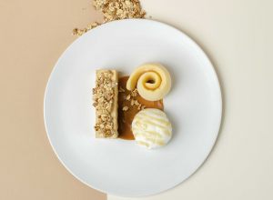 Recette de caillé de brebis d'espelette, céréales toastées et miel d'arbousier par Jessica Préalpato