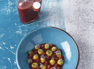 Recette de crème mangue-passion fleurie, fraises de bois par Christophe Adam