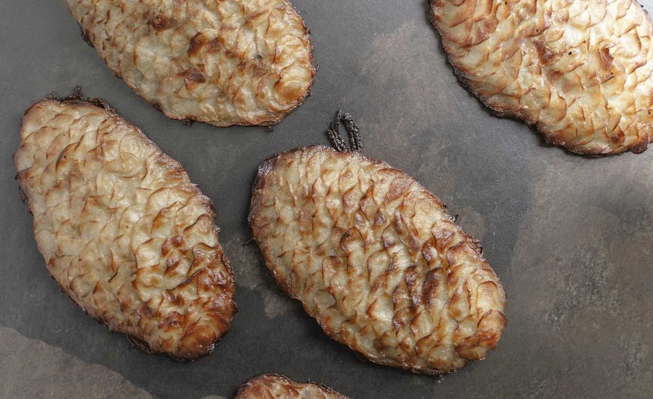 Recette de galettes de pommes de terre et oignons nouveaux par Alain Ducasse