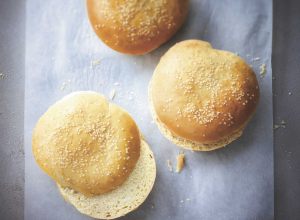 Recette des pains à humburger sans gluten par la rédaction de l'Académie du Goût