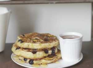 Recette de pancakes aux myrtilles par la rédaction de l'Académie du Goût