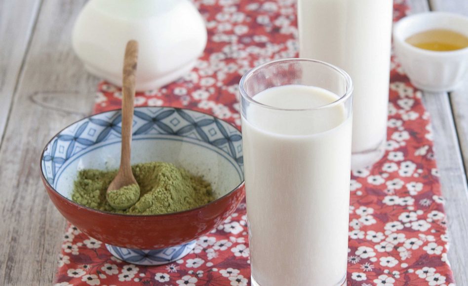 Recette de yaourt à boire au miel de lavande et au thé matcha par l'Académie du goût