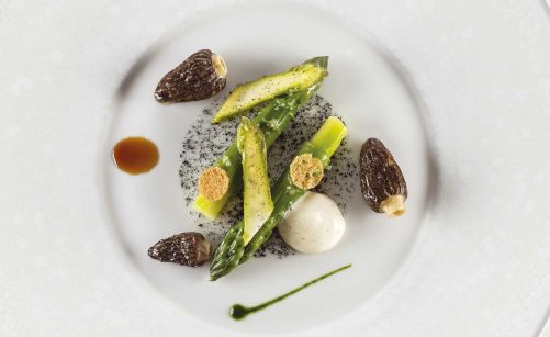 Recette D Asperge Verte De Robert Blanc Champignon Bouillon Leger Par Arnaud Lallement
