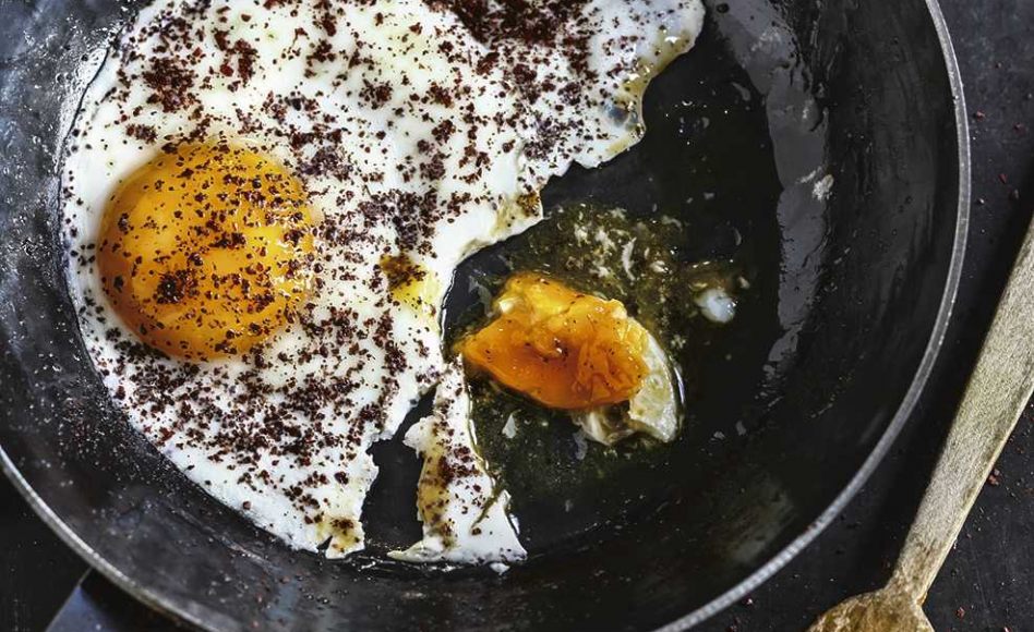 Recette de Beid bi sumac : œufs au sumac par Liza et Ziad Asseily