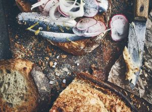 Recette de sardines marinées beurre de sarrasin, radis par Christophe Adam