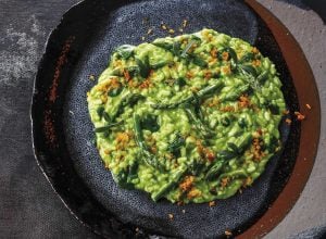 Recette de risotto vert aux asperges par Denny Imbroisi