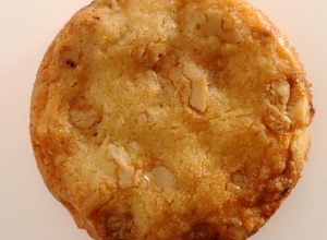 Cookies au chocolat blanc et aux noix de macadamia par Alain Ducasse
