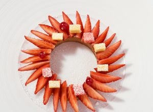 Sablé aux fraises, confiture acidulée au vinaigre de Barolo