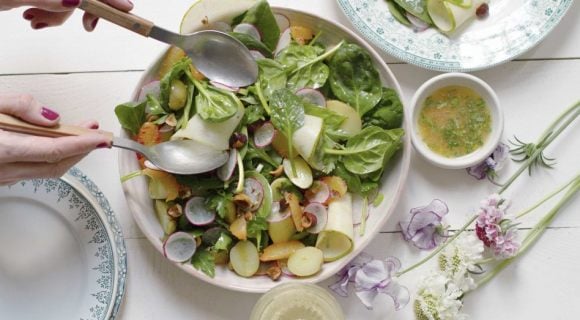 On mange quoi en mai ? Téléchargez le calendrier des fruits et légumes de saison