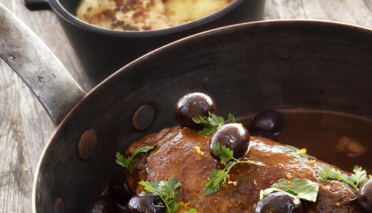 Recette d'Epaule d'agneau confite aux olives de nyons, gratin